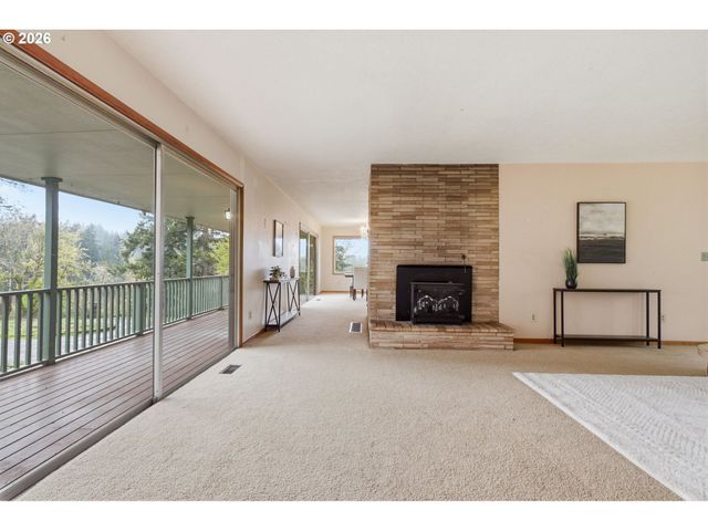 16016 S Forsythe Rd, Oregon City, OR 97045