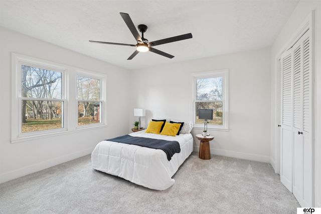 517 Bellevue Blvd Boulevard N, Bellevue, NE 68005