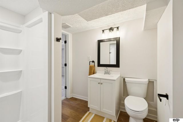 517 Bellevue Blvd Boulevard N, Bellevue, NE 68005