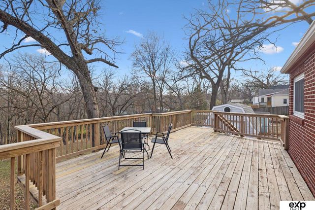 517 Bellevue Blvd Boulevard N, Bellevue, NE 68005