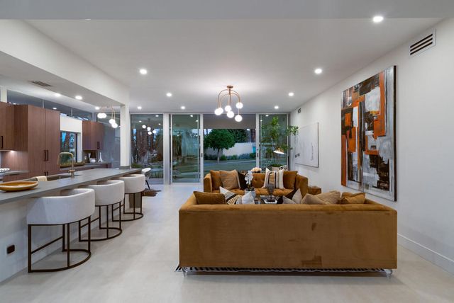 139 Desert Lakes Drive, Palm Springs, CA 92264