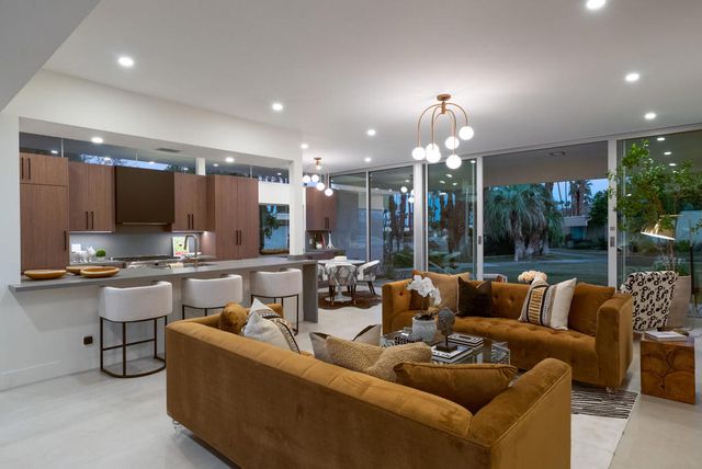 139 Desert Lakes Drive, Palm Springs, CA 92264