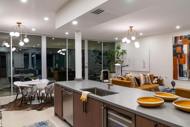 139 Desert Lakes Drive, Palm Springs, CA 92264