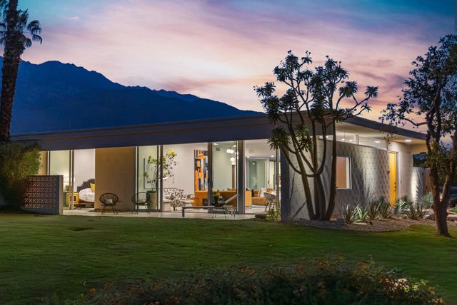 139 Desert Lakes Drive, Palm Springs, CA 92264