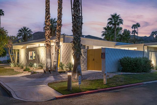 139 Desert Lakes Drive, Palm Springs, CA 92264