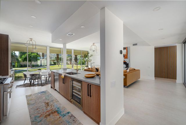 139 Desert Lakes Drive, Palm Springs, CA 92264