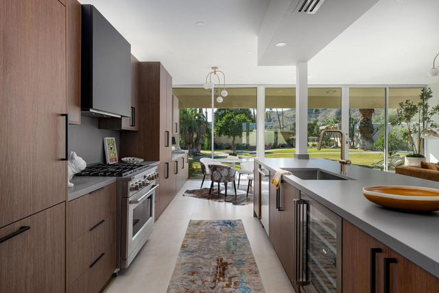 139 Desert Lakes Drive, Palm Springs, CA 92264