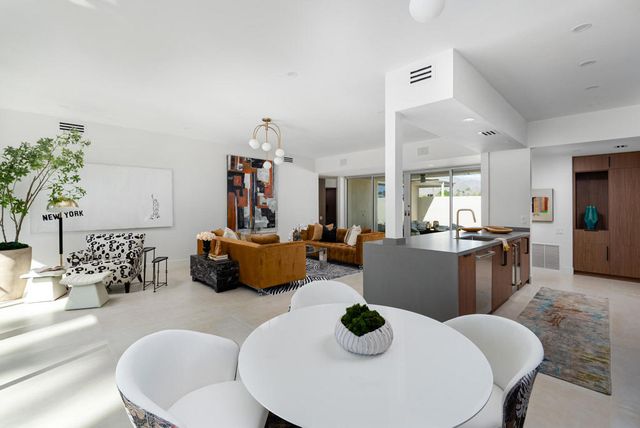 139 Desert Lakes Drive, Palm Springs, CA 92264