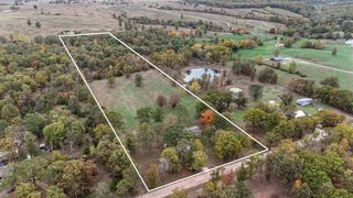 2582 River Road, Marshfield, MO 65706