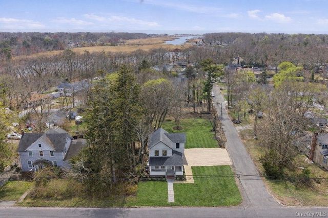 80 Swezey Street, Patchogue, NY 11772