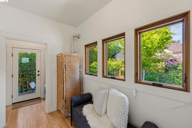 2451 Ashby Ave, Berkeley, CA 94705