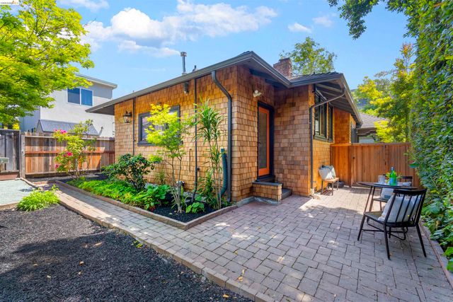2451 Ashby Ave, Berkeley, CA 94705