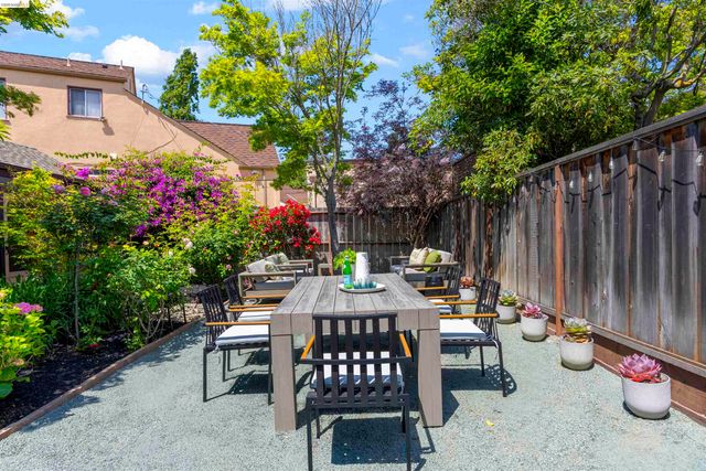 2451 Ashby Ave, Berkeley, CA 94705
