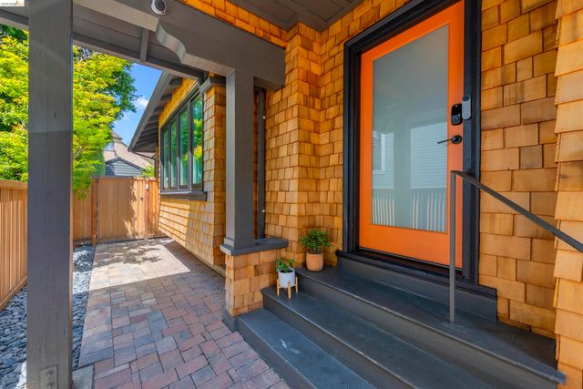 2451 Ashby Ave, Berkeley, CA 94705