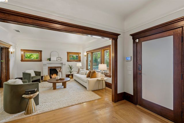 2451 Ashby Ave, Berkeley, CA 94705