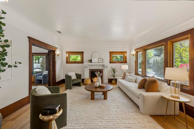 2451 Ashby Ave, Berkeley, CA 94705