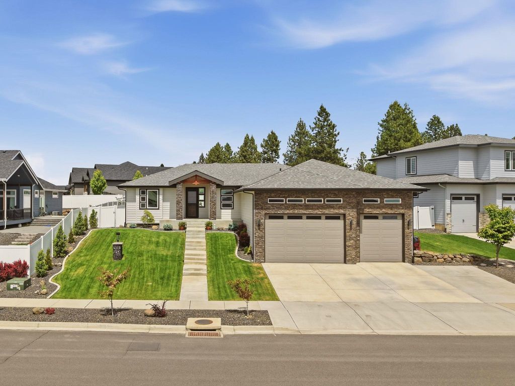 4210 W Pine Cliff Dr, Spokane, WA 99208 photo 1