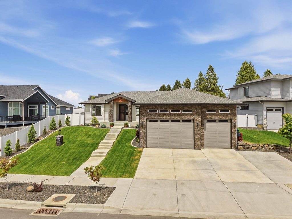 4210 W Pine Cliff Dr, Spokane, WA 99208 photo 3