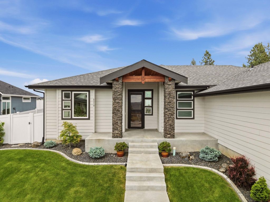 4210 W Pine Cliff Dr, Spokane, WA 99208 photo 4
