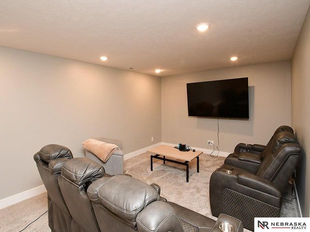 5514 S 31St Street, Omaha, NE 68107