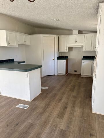 321 County Road 1607, Clifton, TX 76634