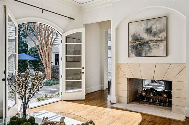 82 Blackland NW Road, Atlanta, GA 30342