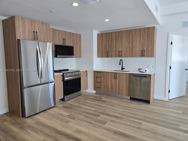 2233 Fillmore St 403, Hollywood, FL 33020