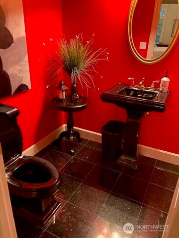 950 N Potlatch Drive, Hoodsport, WA 98548