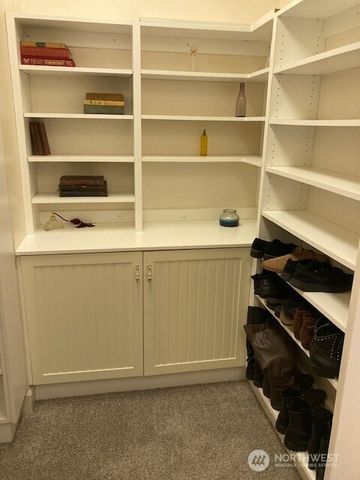 950 N Potlatch Drive, Hoodsport, WA 98548