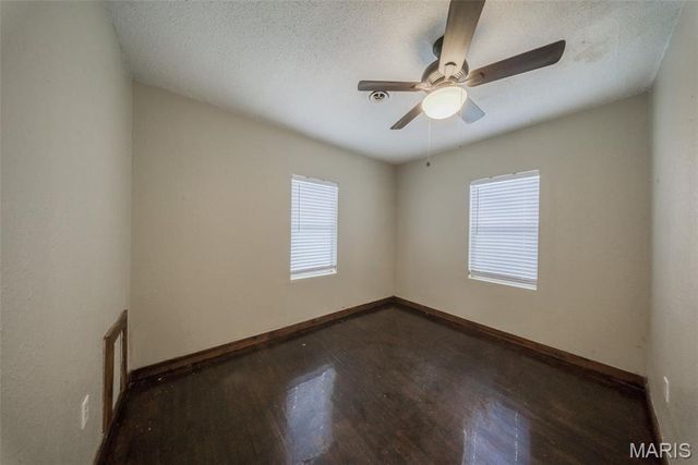 100 E 6th Street, Dixon, MO 65459