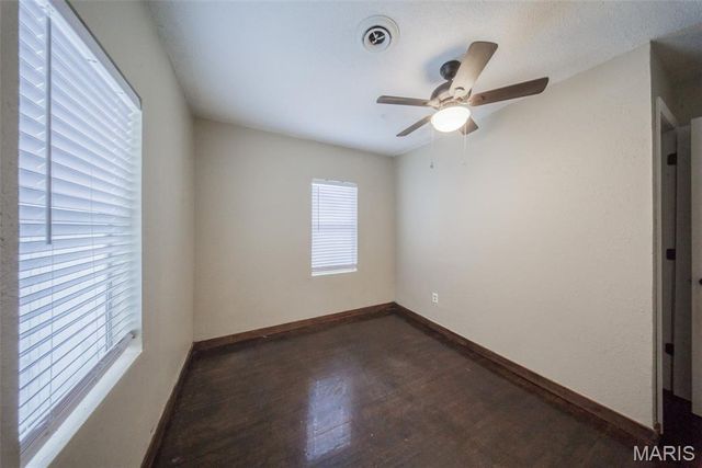 100 E 6th Street, Dixon, MO 65459