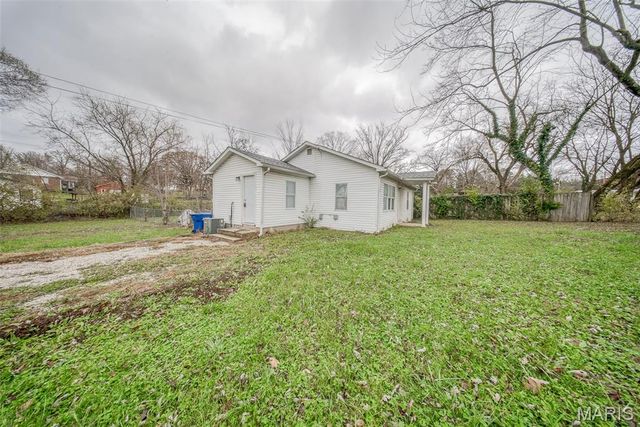 100 E 6th Street, Dixon, MO 65459