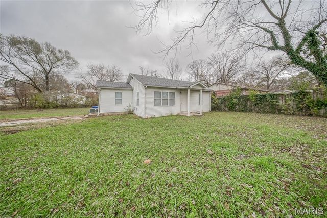 100 E 6th Street, Dixon, MO 65459