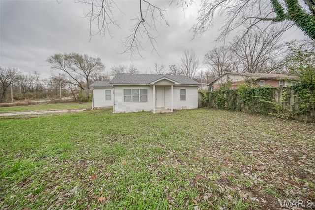 100 E 6th Street, Dixon, MO 65459