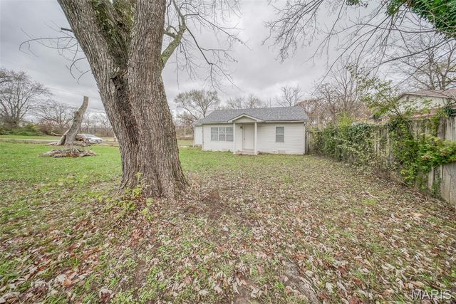 100 E 6th Street, Dixon, MO 65459