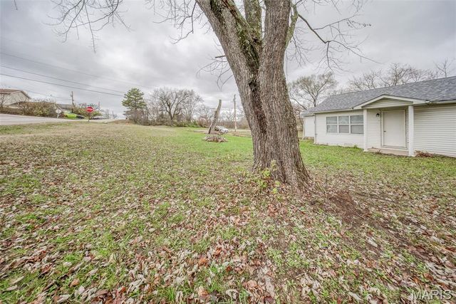 100 E 6th Street, Dixon, MO 65459