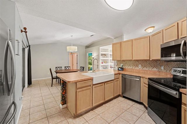 107 MEDITERRANEAN COURT, Kissimmee, FL 34758