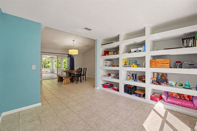 107 MEDITERRANEAN COURT, Kissimmee, FL 34758