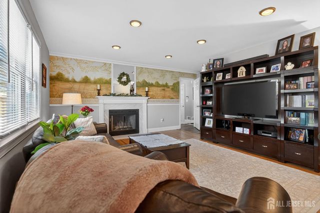 20 Nelson Drive, Milltown, NJ 08850