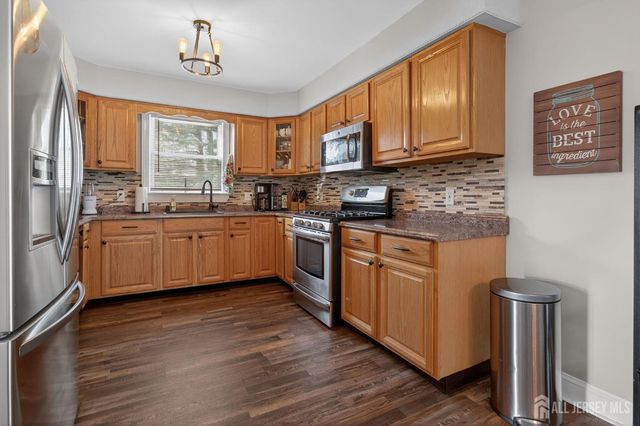 20 Nelson Drive, Milltown, NJ 08850