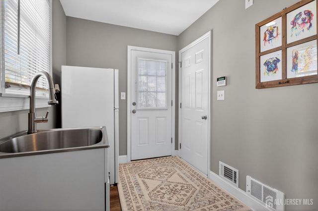 20 Nelson Drive, Milltown, NJ 08850