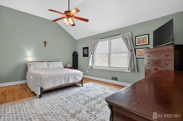 20 Nelson Drive, Milltown, NJ 08850