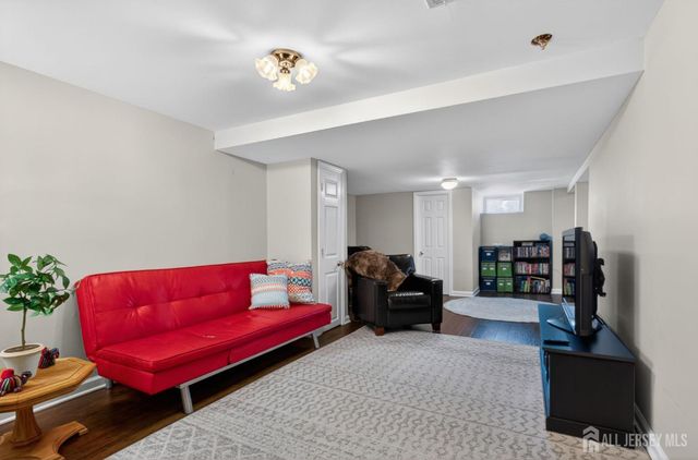 20 Nelson Drive, Milltown, NJ 08850