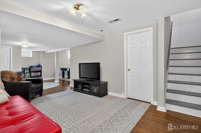 20 Nelson Drive, Milltown, NJ 08850