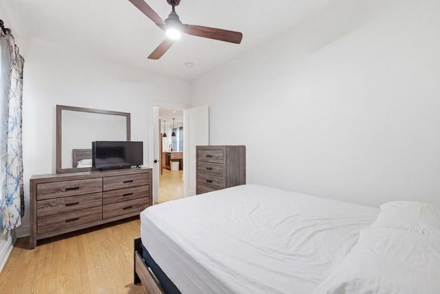 6600 S Washtenaw Avenue, Chicago, IL 60629