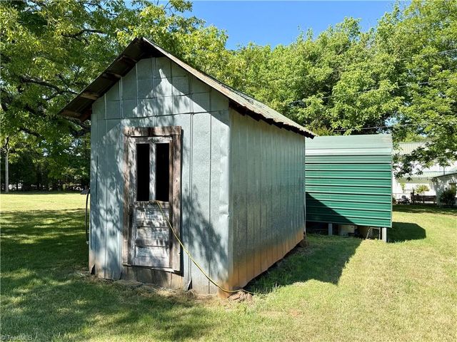 851 Case School Road, Mayodan, NC 27027