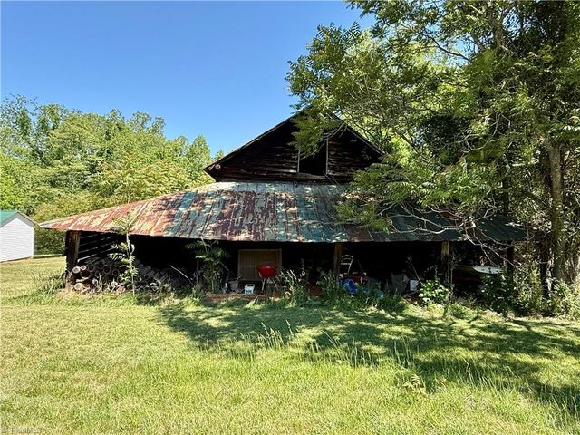 851 Case School Road, Mayodan, NC 27027