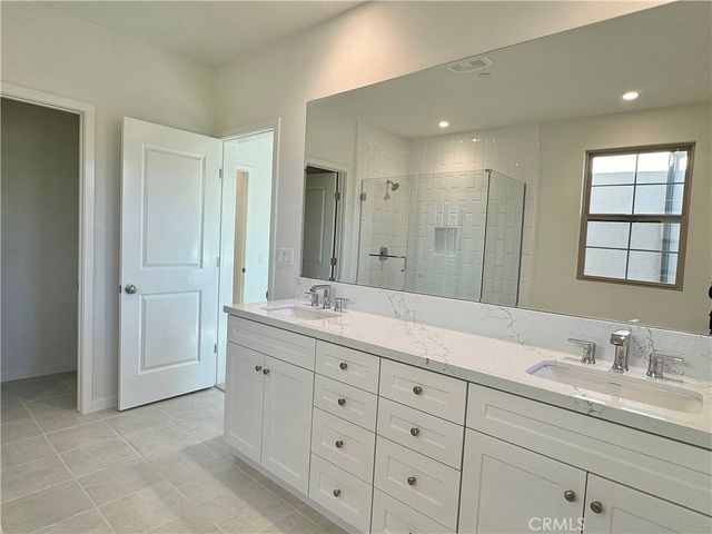 112 Newburry, Irvine, CA 92618