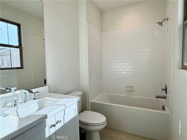 112 Newburry, Irvine, CA 92618