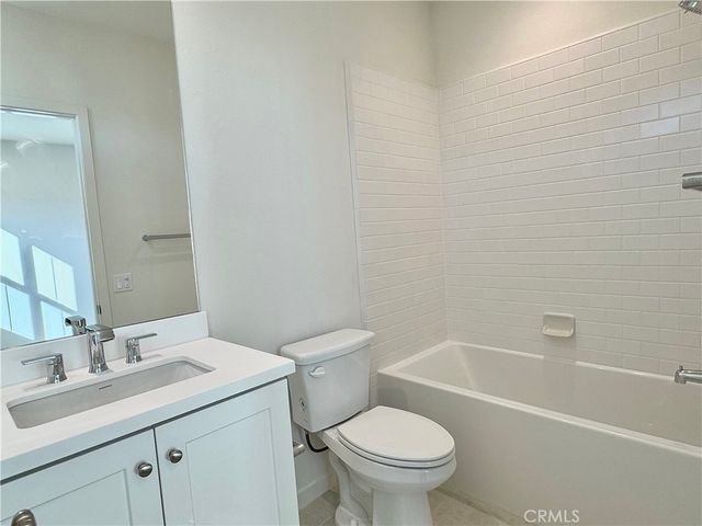 112 Newburry, Irvine, CA 92618